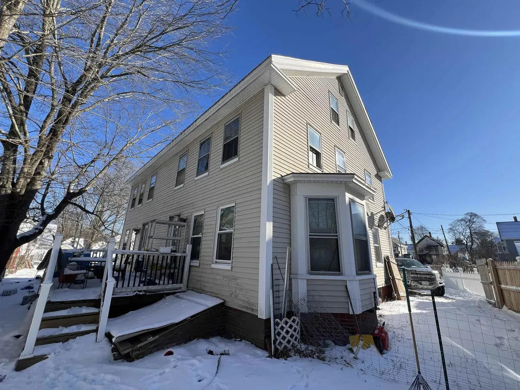 5 Coxeter Square Rochester NH 03867