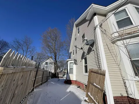 5 Coxeter Square Rochester NH 03867