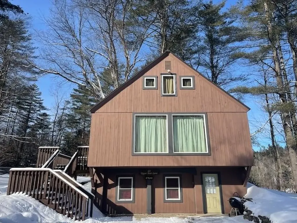 162 Upper Bear Lane Jamaica VT 05343