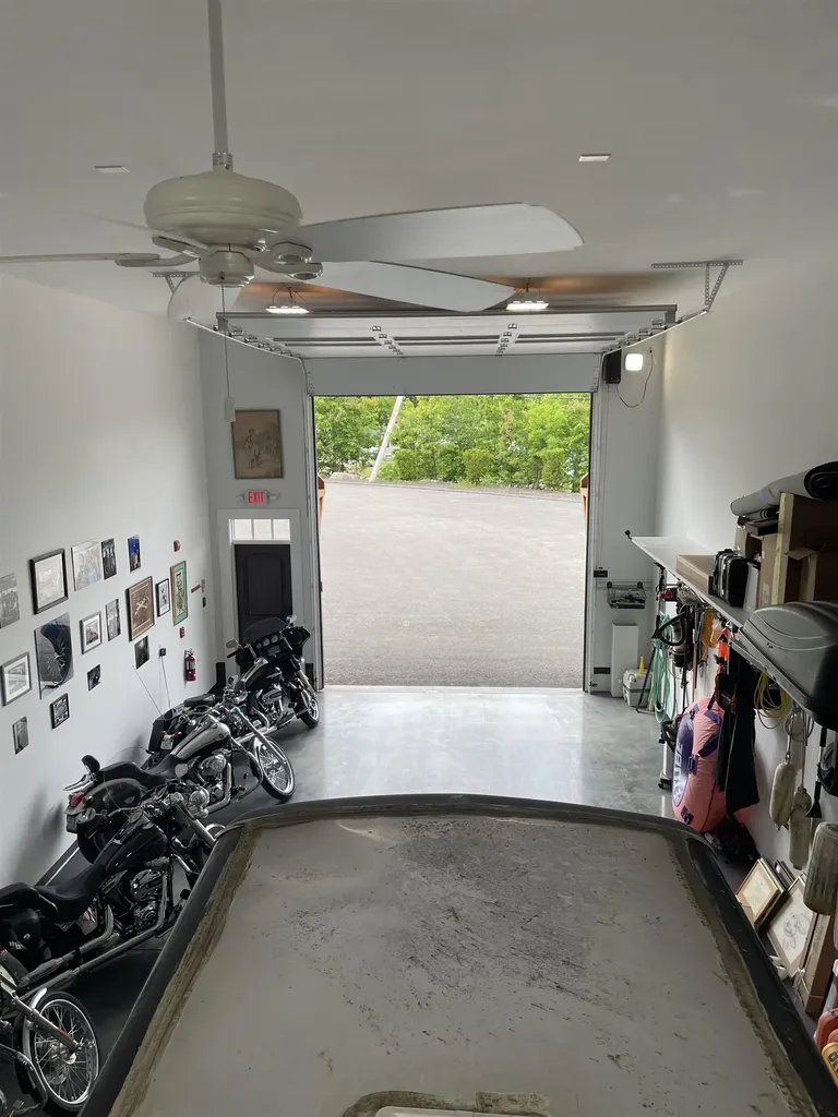 11 Redding Lane Moultonborough NH 03254