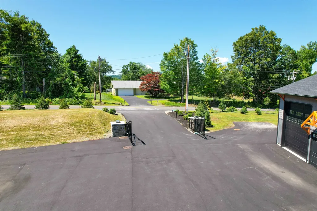 11 Redding Lane Moultonborough NH 03254