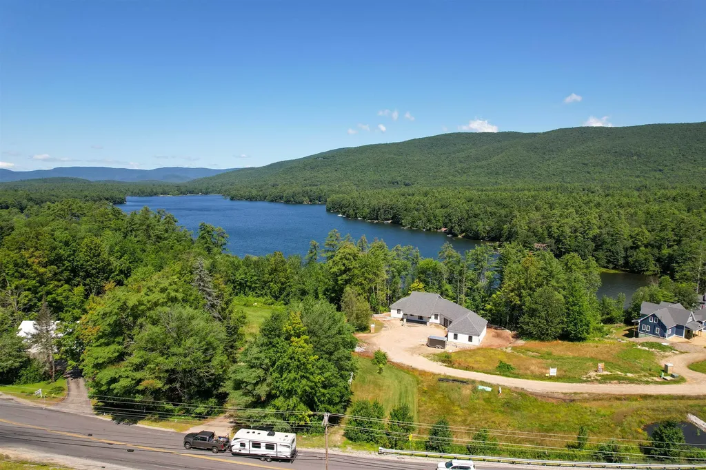 11 Redding Lane Moultonborough NH 03254
