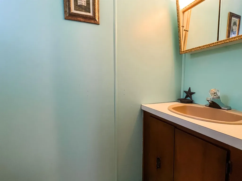 908 Camelot Drive Exeter NH 03833