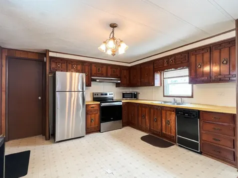 908 Camelot Drive Exeter NH 03833