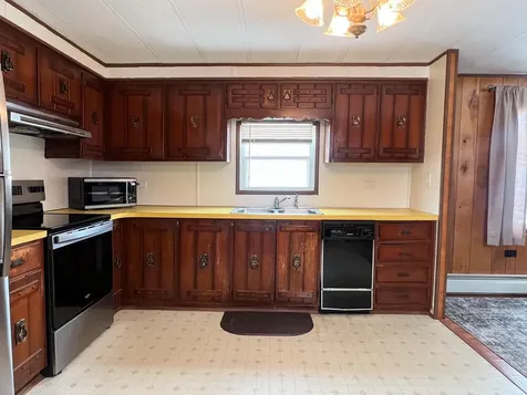 908 Camelot Drive Exeter NH 03833