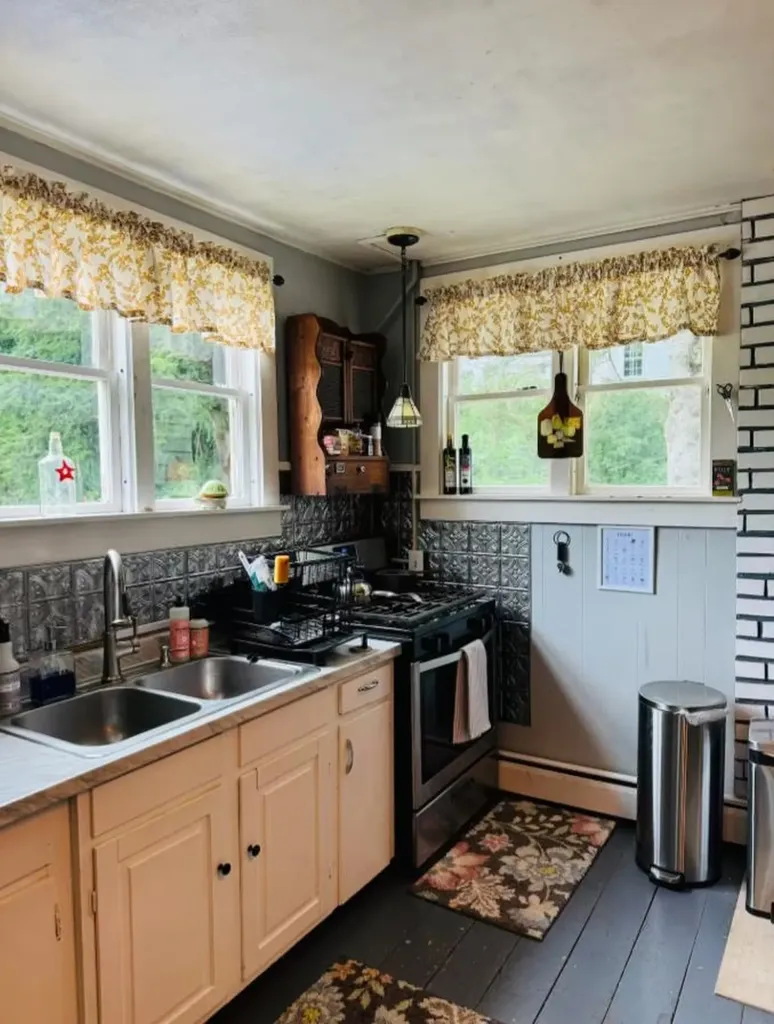 2319 Main Street Cavendish VT 05142