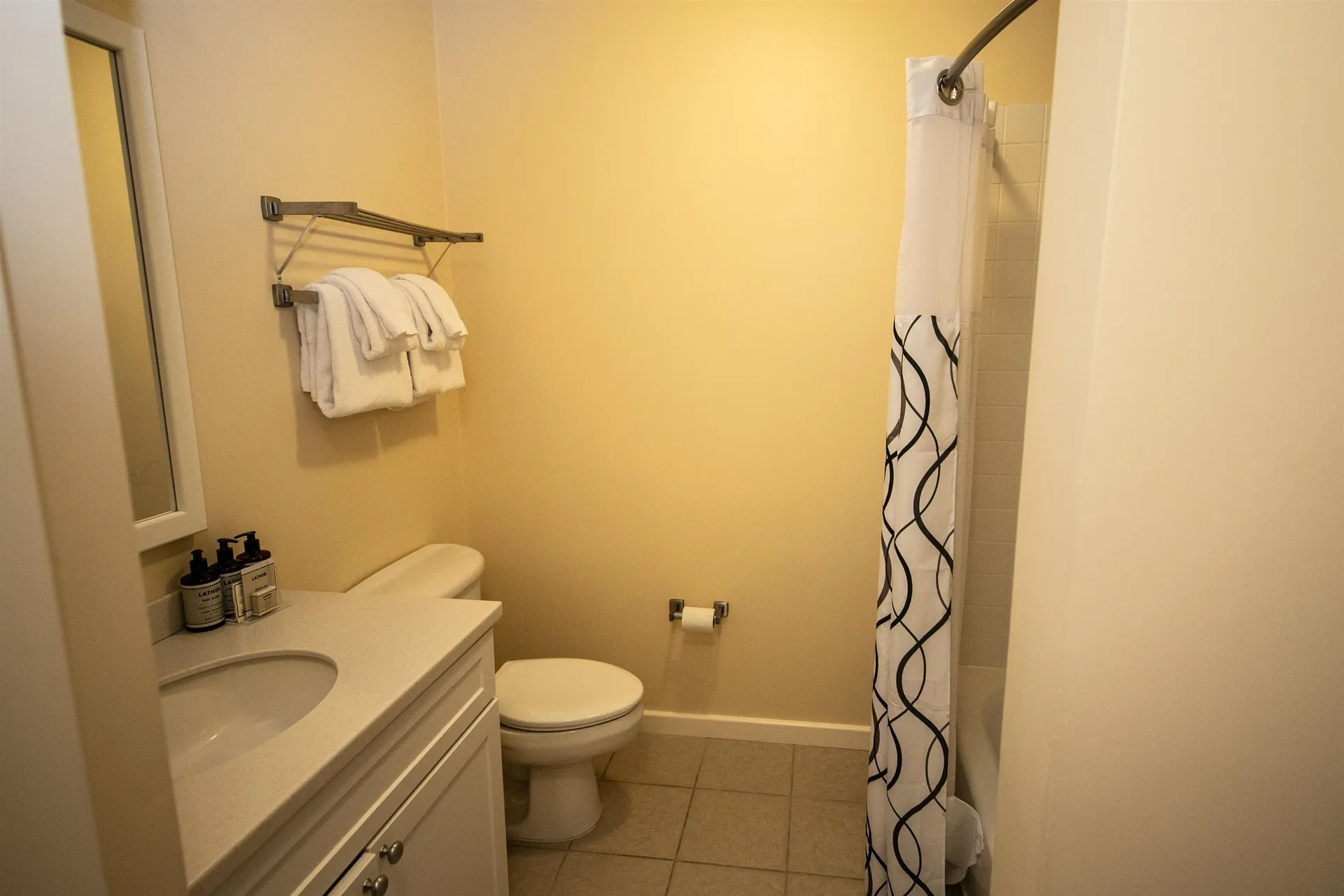 382/384 Qtr. I V Jackson Gore Inn Ludlow VT 05149