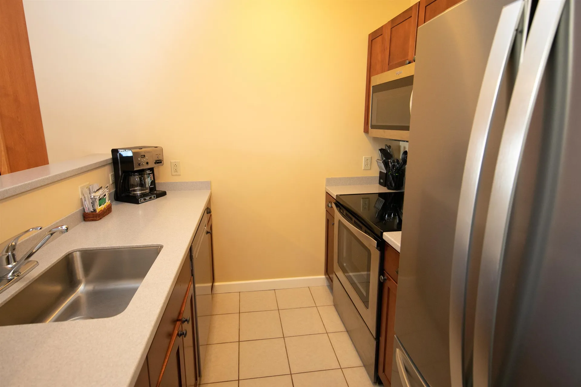 382/384 Qtr. I V Jackson Gore Inn Ludlow VT 05149