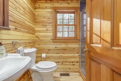 119 North Road Deerfield NH 03037