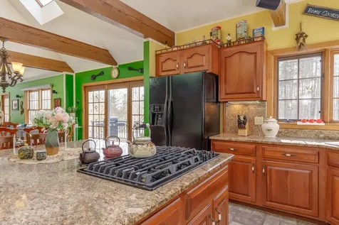 119 North Road Deerfield NH 03037