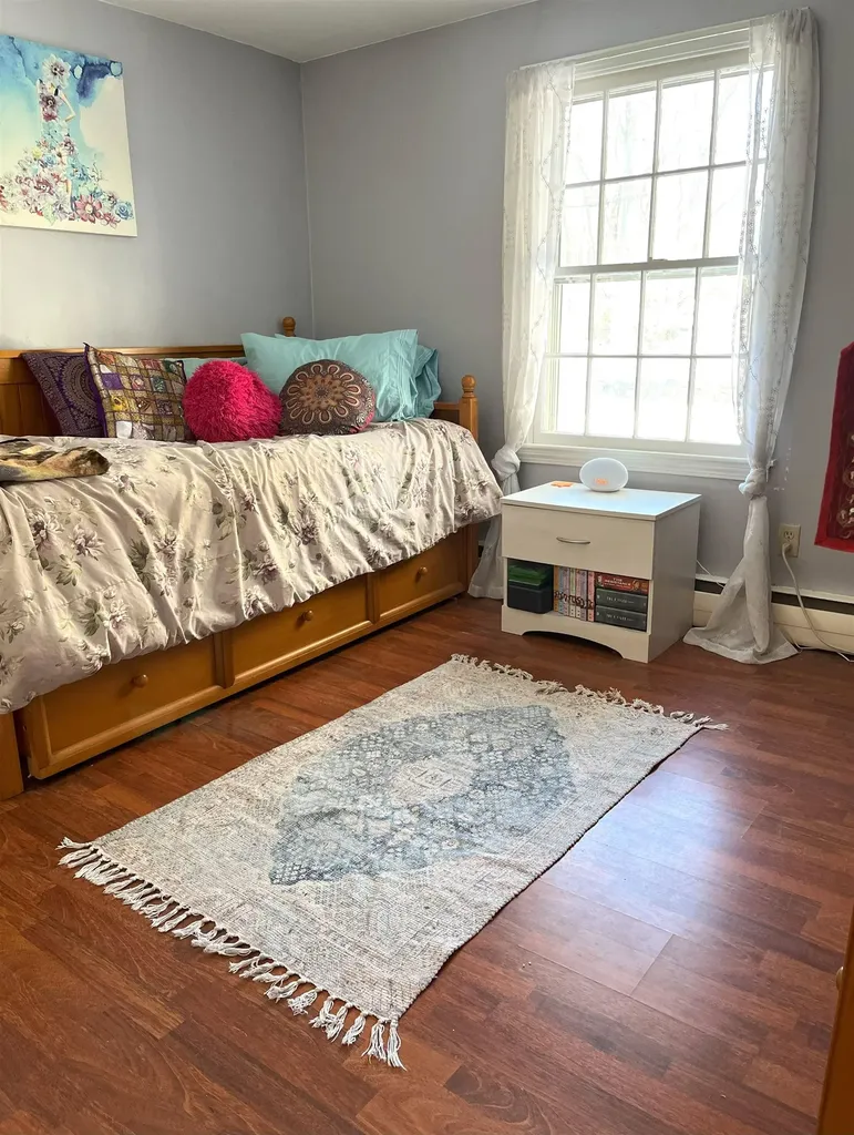 22 Hobbs Road North Hampton NH 03862