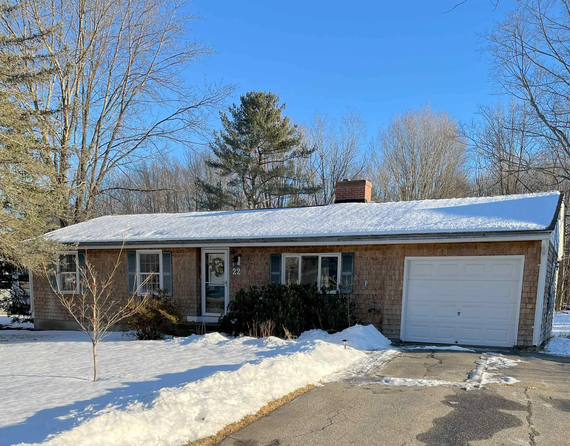 22 Hobbs Road North Hampton NH 03862