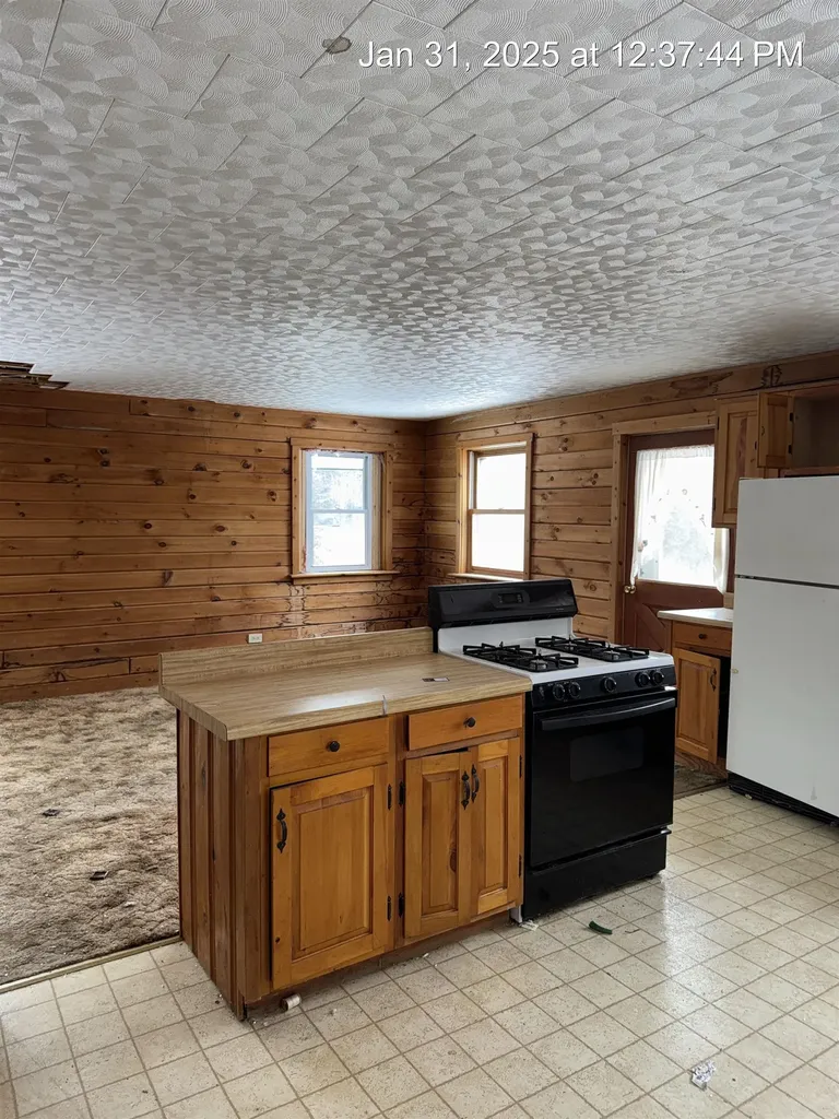 17 Singing Cedars Road Orwell VT 05760