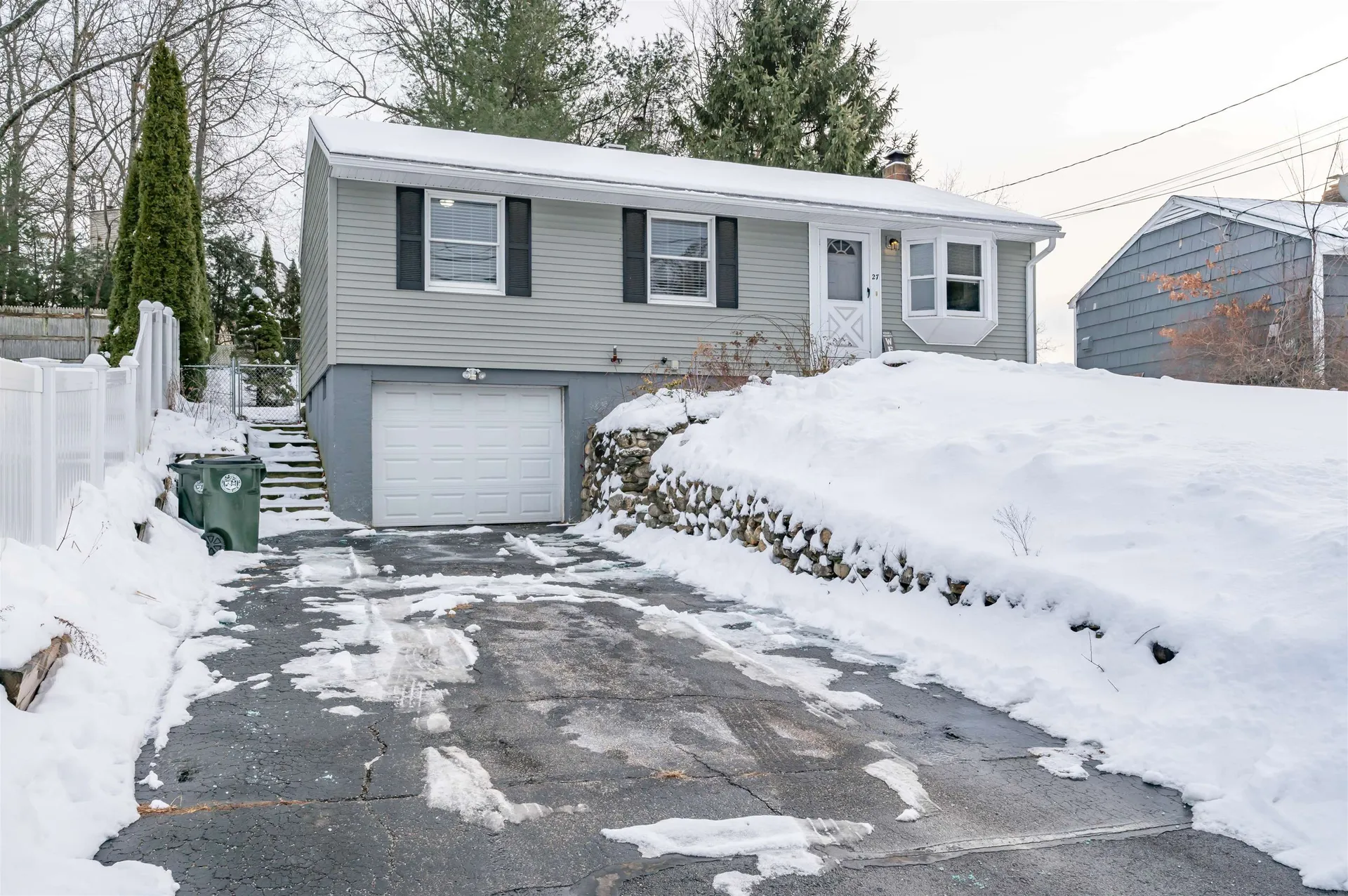 27 Day Street Manchester NH 03104