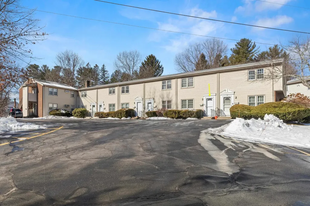 17 Eagle Drive Salem NH 03079