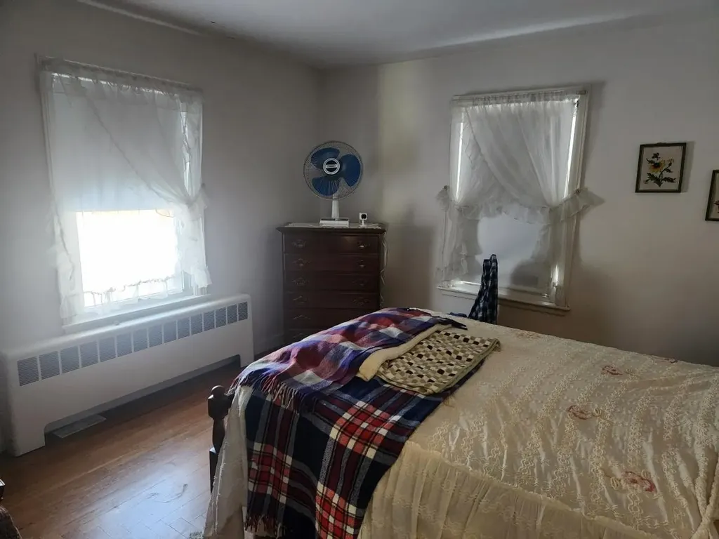 846 Howe Street Manchester NH 03103