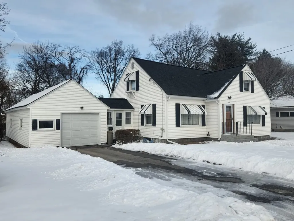 846 Howe Street Manchester NH 03103