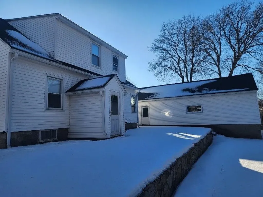 846 Howe Street Manchester NH 03103