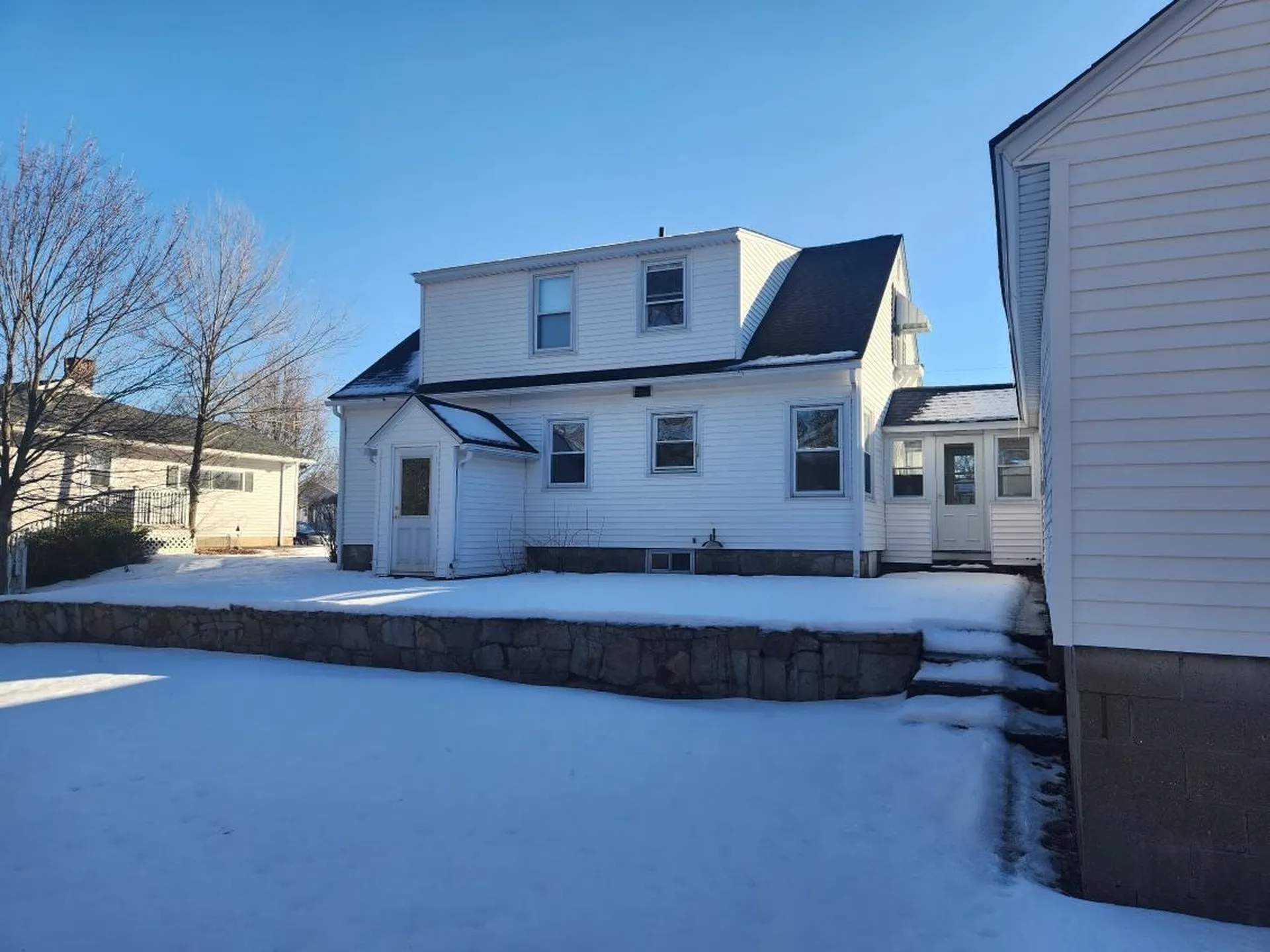 846 Howe Street Manchester NH 03103