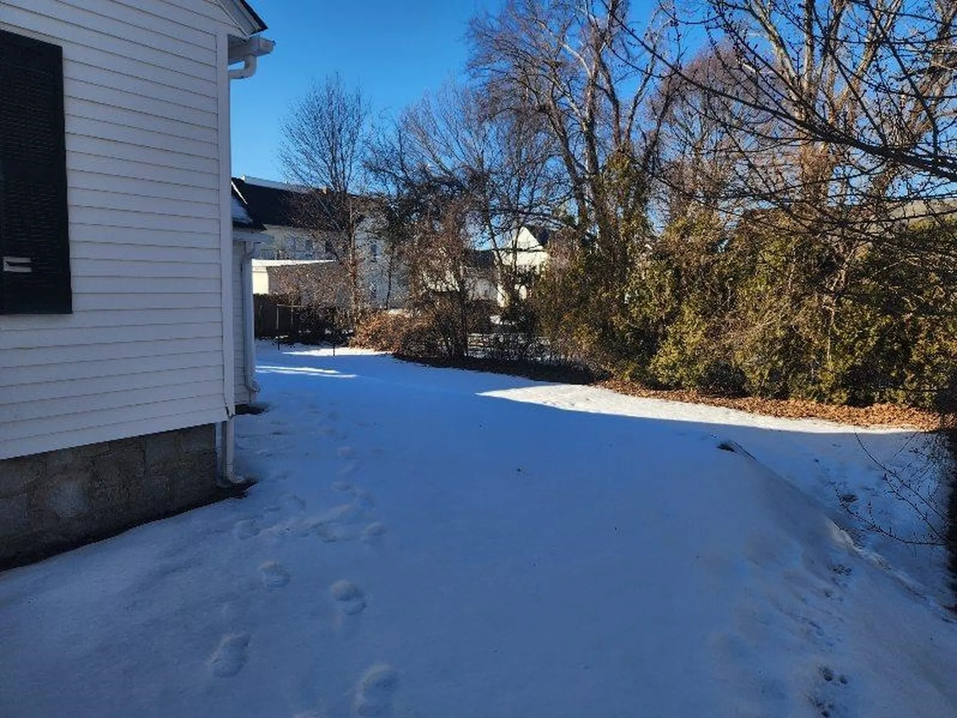 846 Howe Street Manchester NH 03103