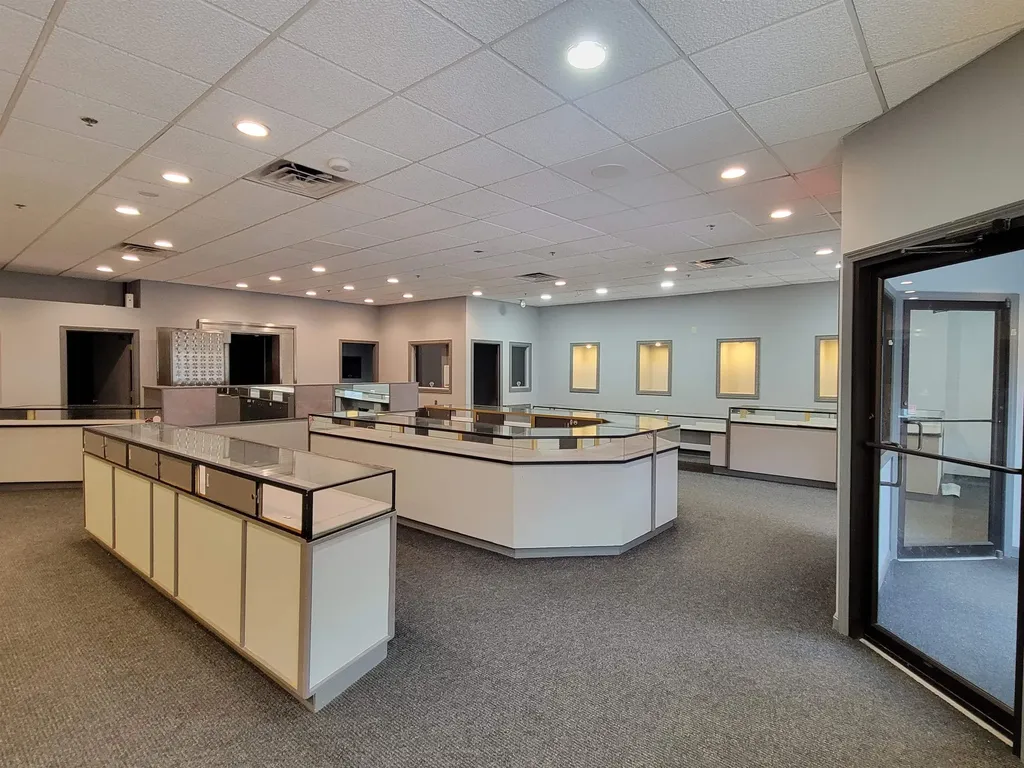 1 Pleasant Street Claremont NH 03743