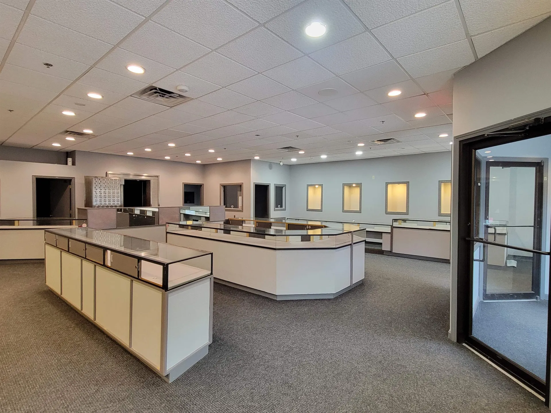 1 Pleasant Street Claremont NH 03743