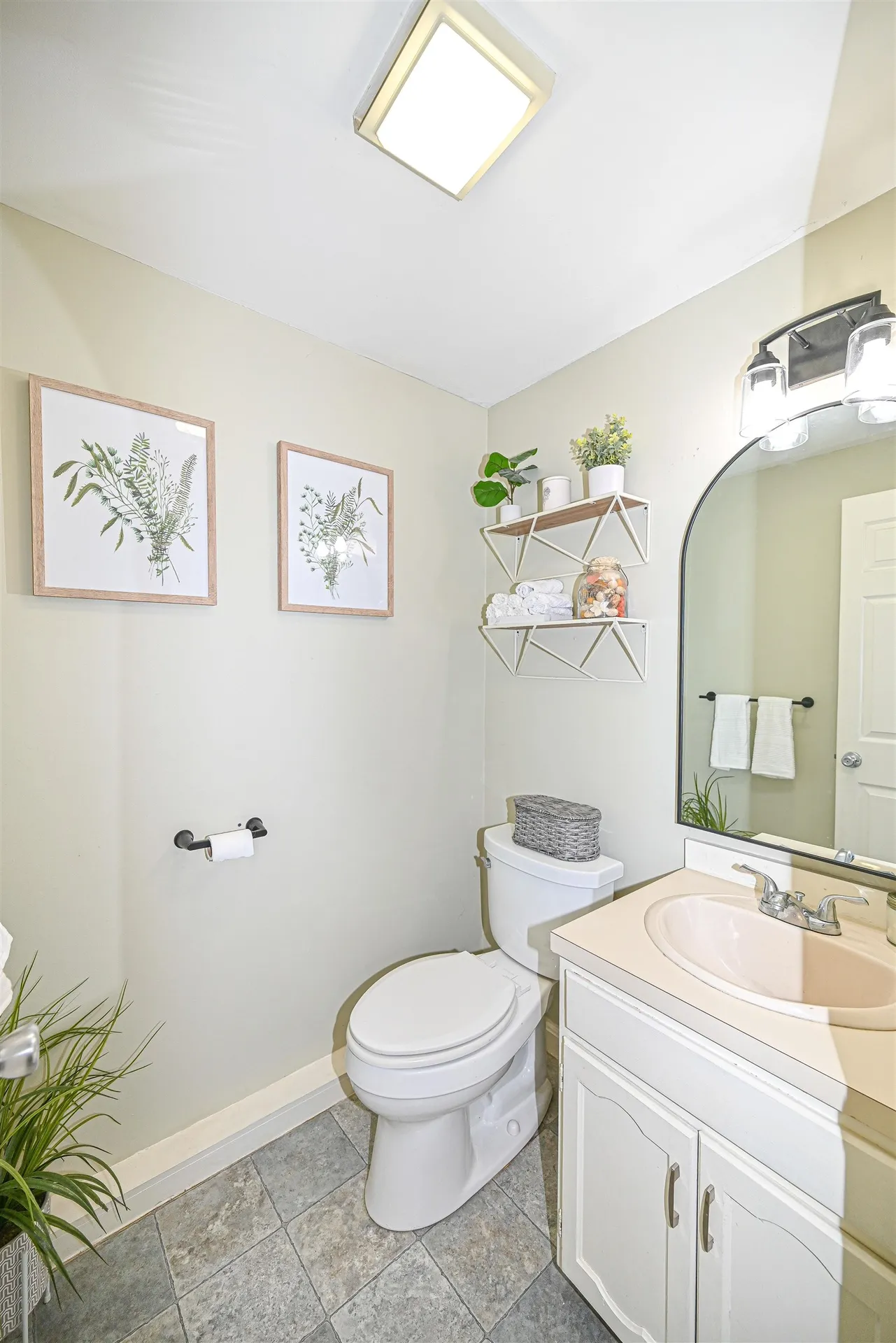 21 Chestnut Circle Merrimack NH 03054