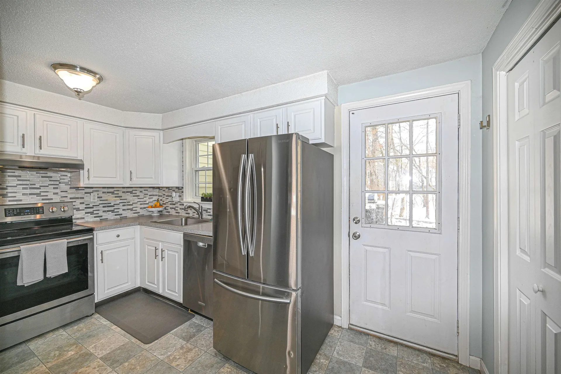 21 Chestnut Circle Merrimack NH 03054