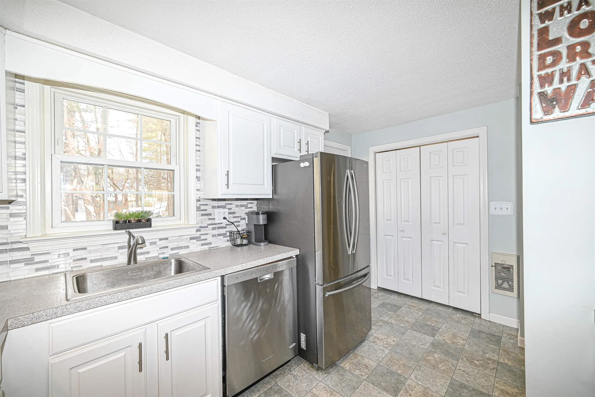 21 Chestnut Circle Merrimack NH 03054