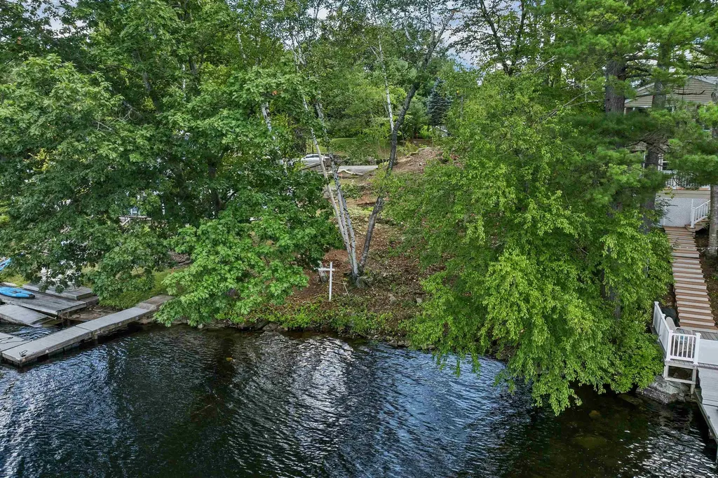 9 Valcat Lane Atkinson NH 03811