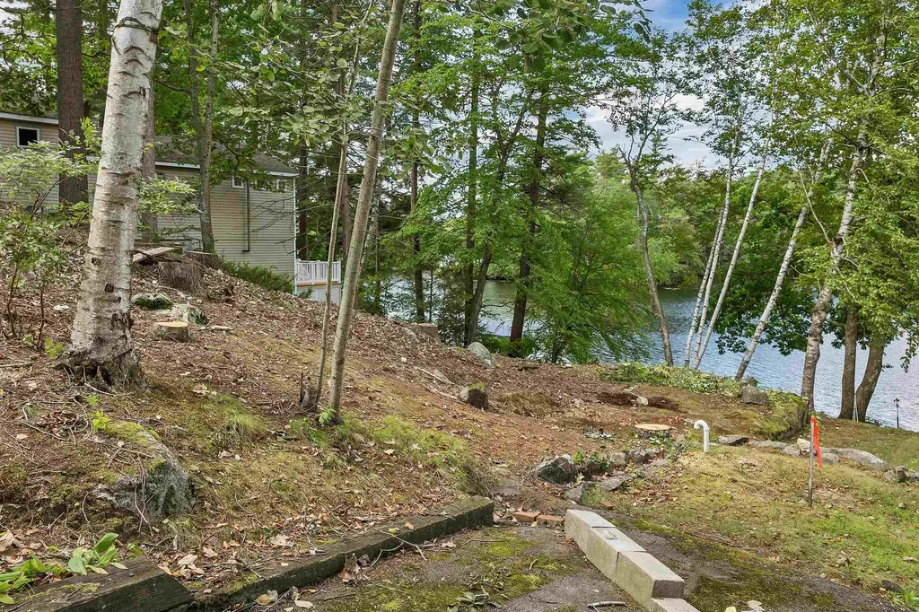 9 Valcat Lane Atkinson NH 03811