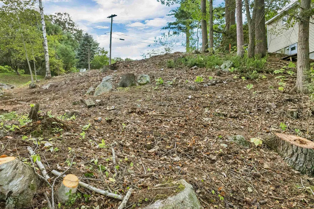 9 Valcat Lane Atkinson NH 03811