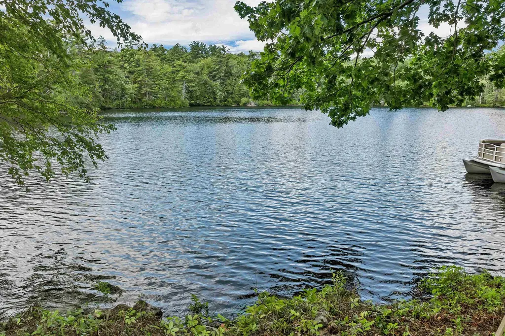 9 Valcat Lane Atkinson NH 03811