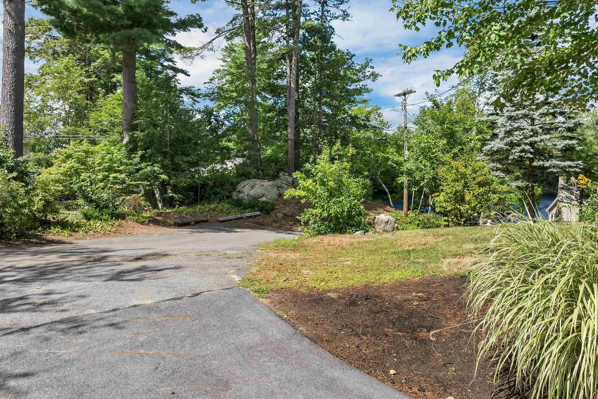 9 Valcat Lane Atkinson NH 03811