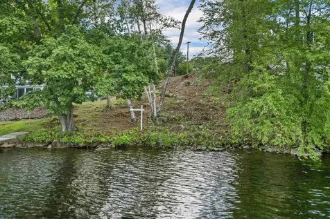 9 Valcat Lane Atkinson NH 03811