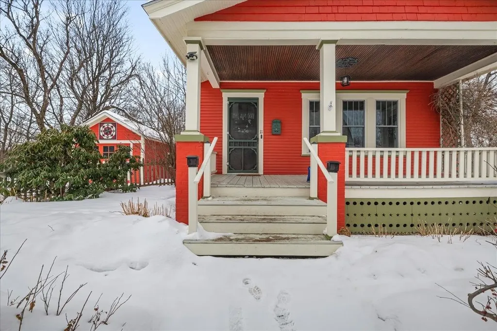 11 Hilltop Avenue Barre City VT 05641