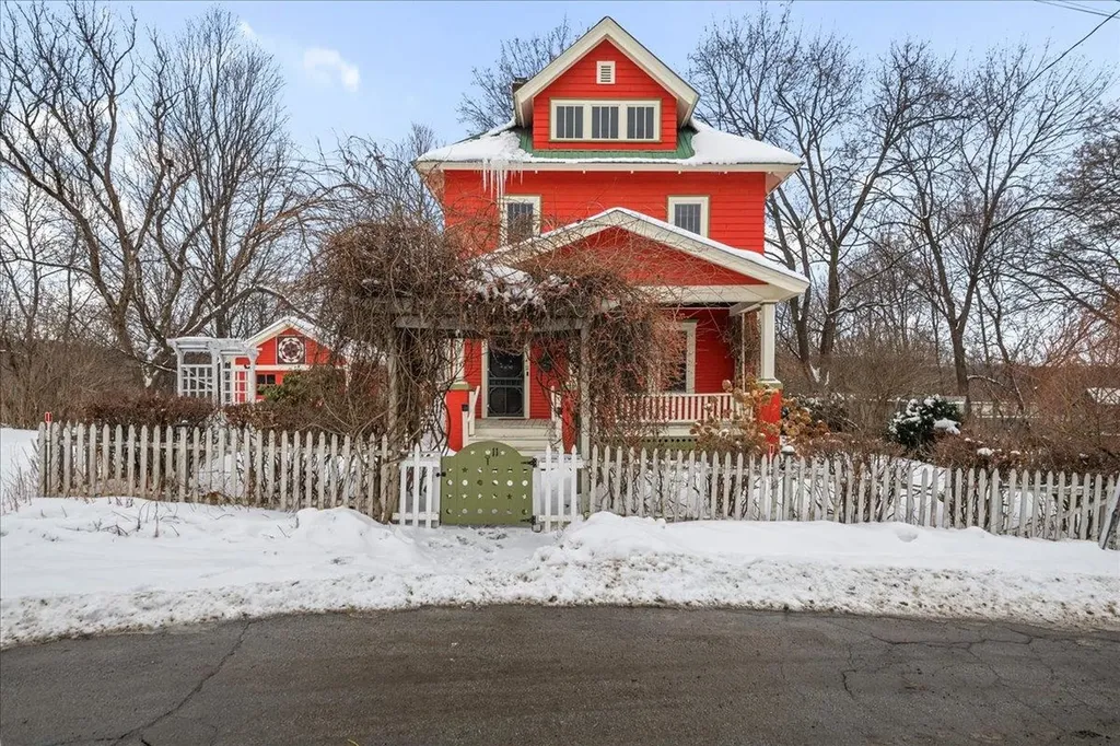 11 Hilltop Avenue Barre City VT 05641