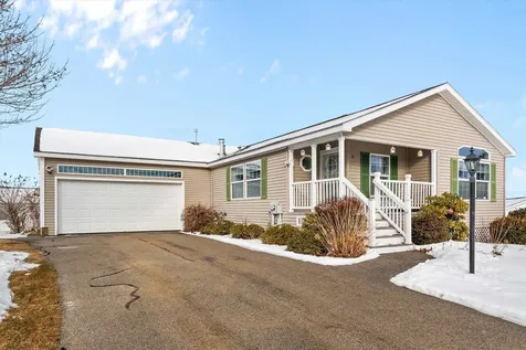 12 Loggers Lane Sandown NH 03873