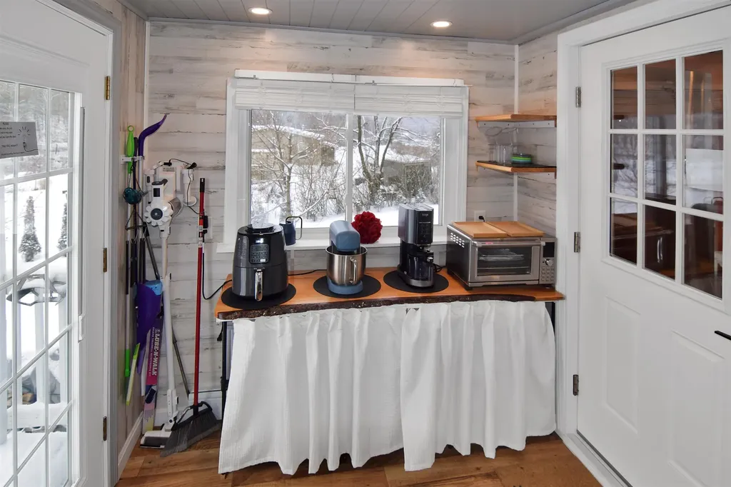 1699 Meadow Street Littleton NH 03561