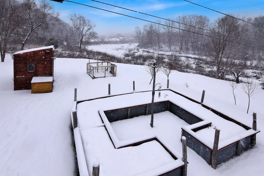 1699 Meadow Street Littleton NH 03561