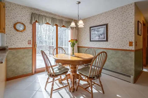 27 White Plains Avenue Londonderry NH 03053