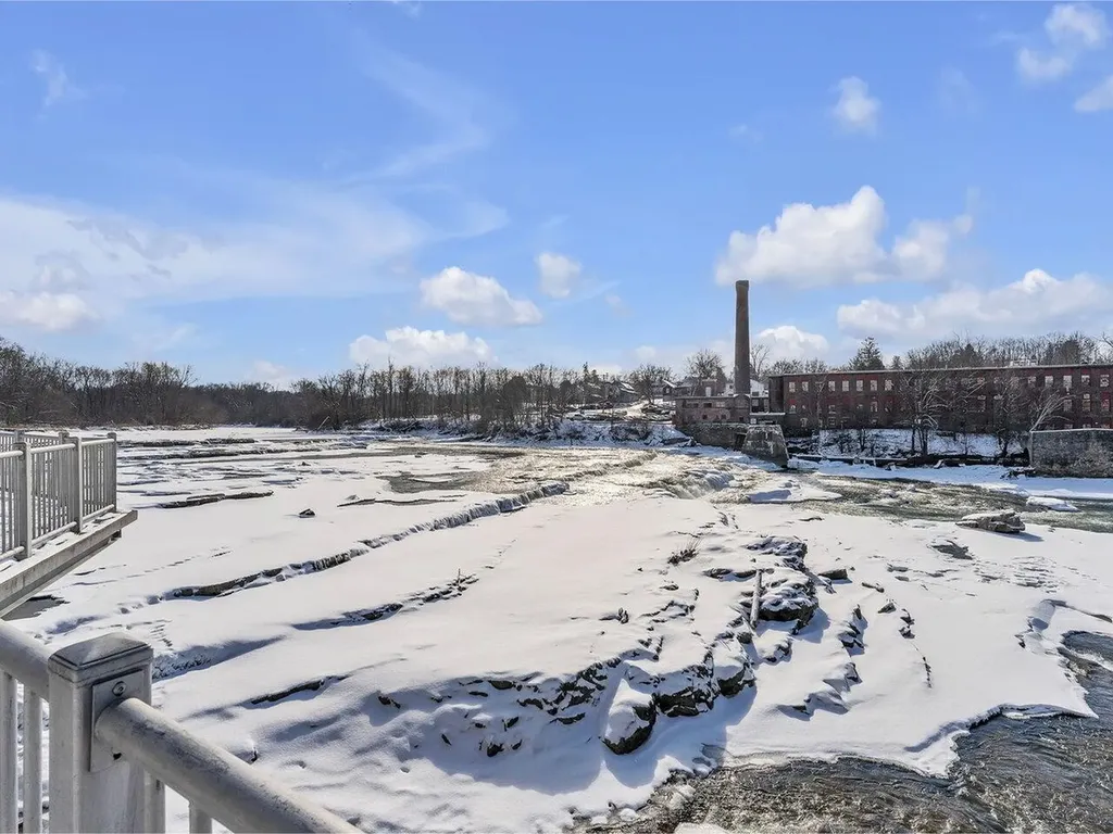 60 Winooski Falls Way Winooski VT 05404
