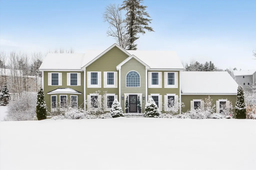 41 Silver Brook Road Salem NH 03079