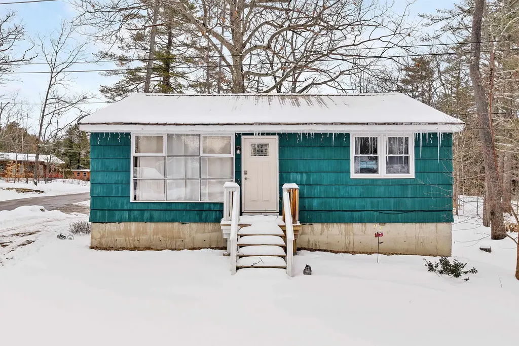 36 Circle Drive Meredith NH 03253