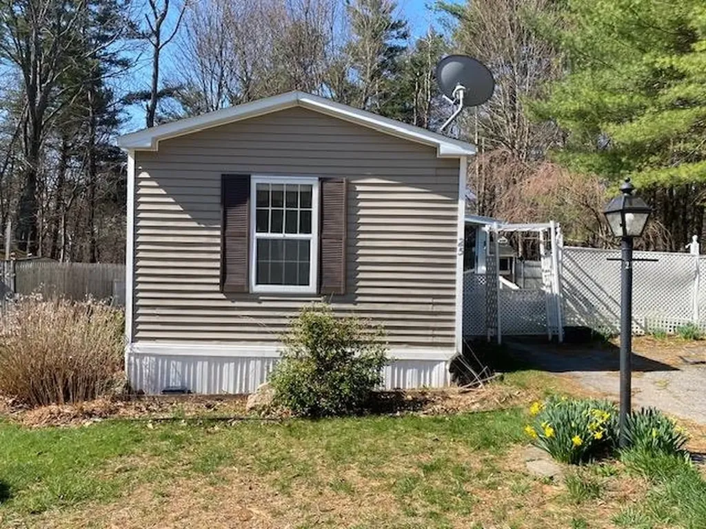 25 Fox Cross Lane Northwood NH 03261