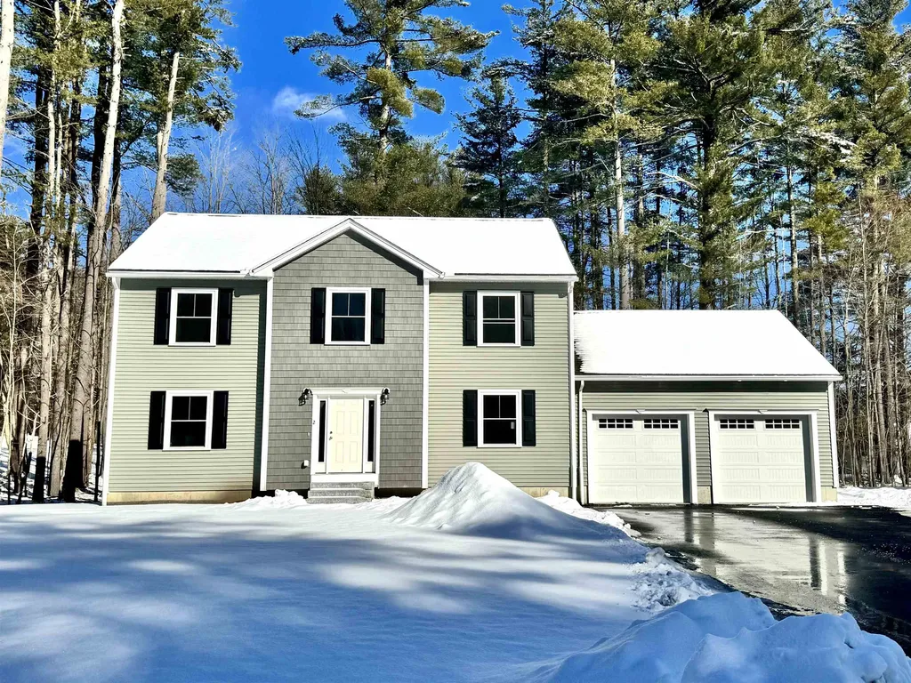 2 Lorelai Way Nashua NH 03062