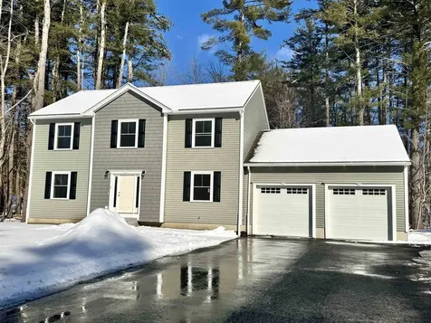 2 Lorelai Way Nashua NH 03062