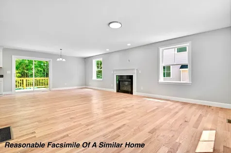 2 Lorelai Way Nashua NH 03062