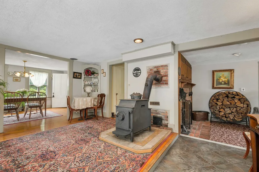 69 East Main Street Warner NH 03278