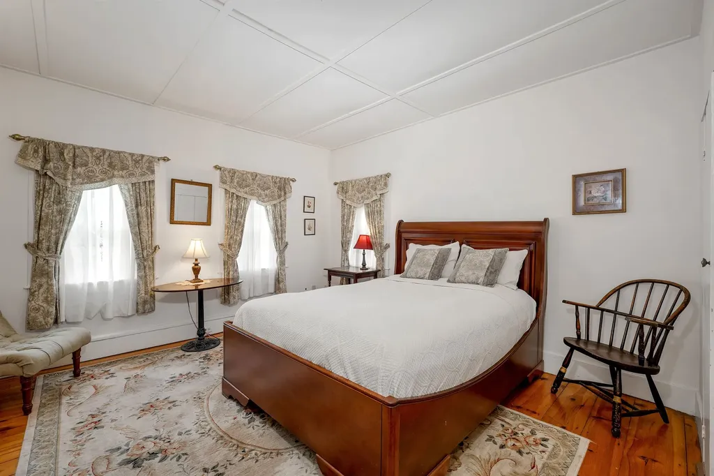 69 East Main Street Warner NH 03278